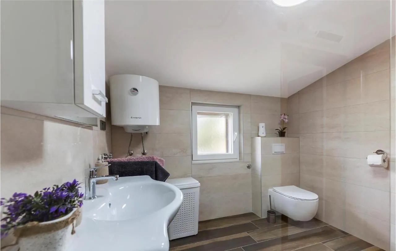 Nice Apartment In Pula With Kitchen